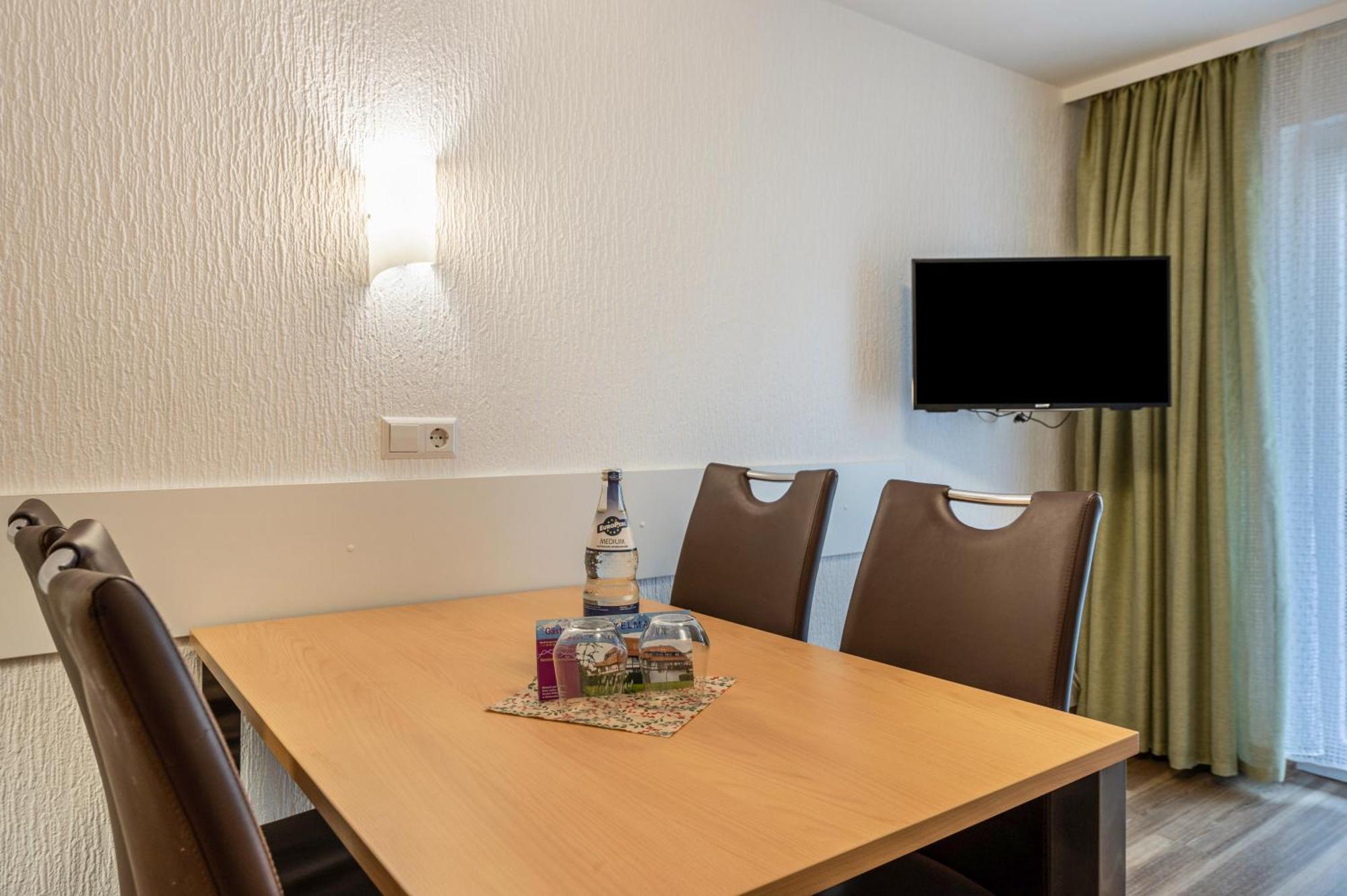 Gaestehaus Kunkelmann Mit Sauna โฮเคนชวันด์ ภายนอก รูปภาพ