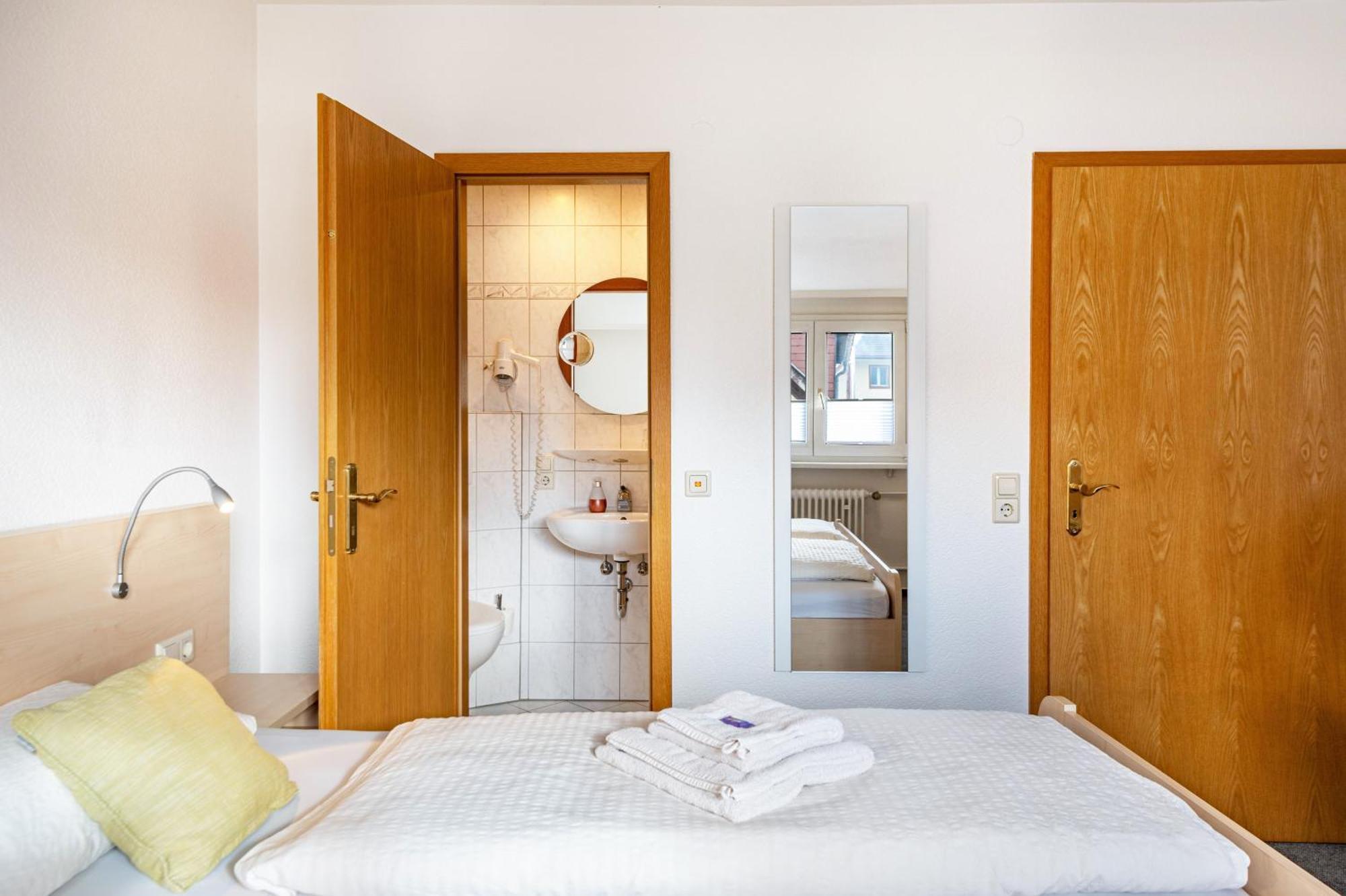 Gaestehaus Kunkelmann Mit Sauna โฮเคนชวันด์ ภายนอก รูปภาพ